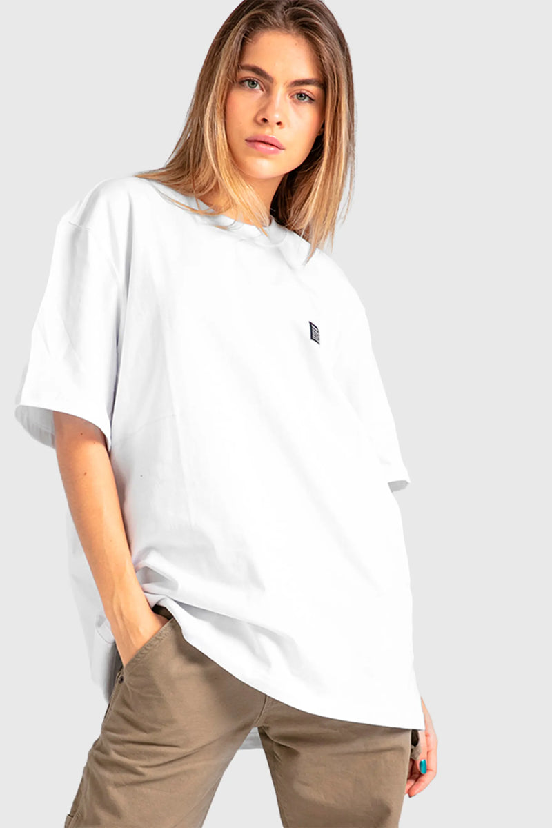 CAMISETA BASIC SUPER OVERSIZED